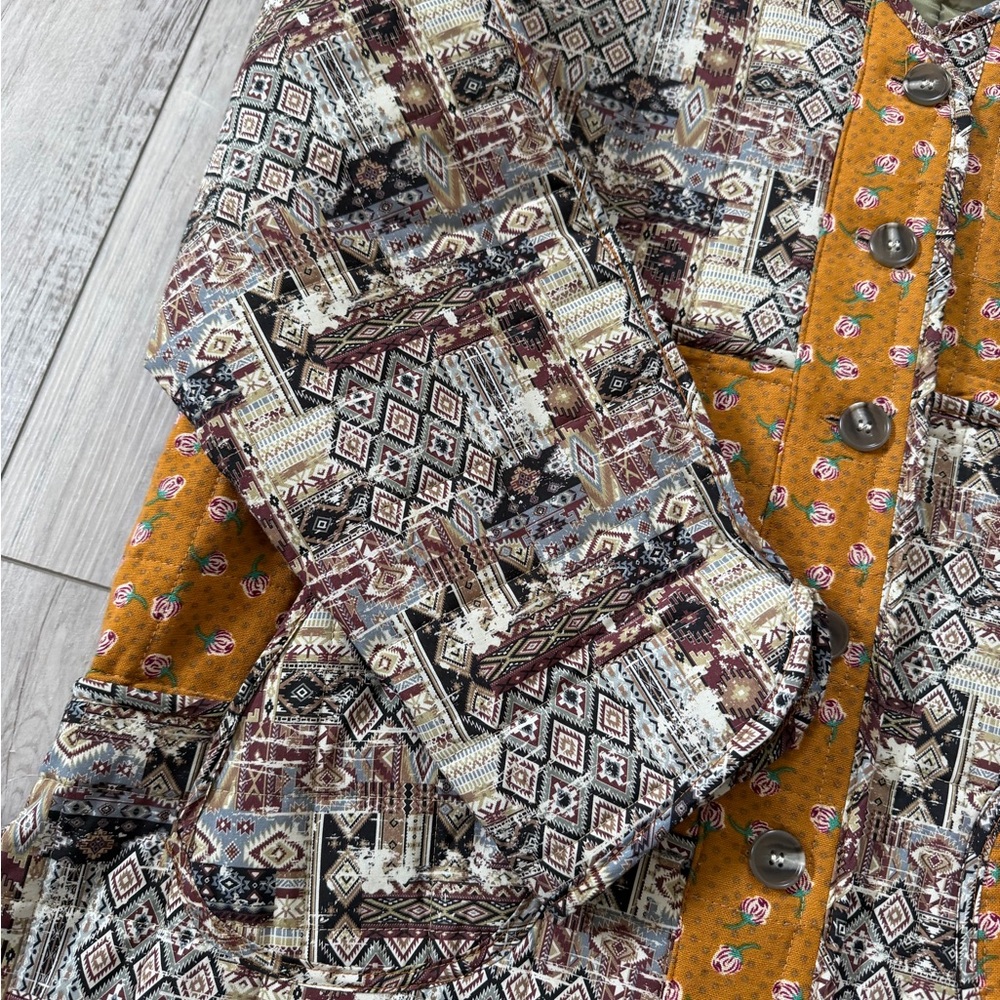 ✨NWT- POL Quilted Floral Patchwork Color Block Shacket size m/l - Picture 5 of 11